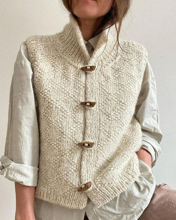 Yvonne | Sleeveless Button Cardigan